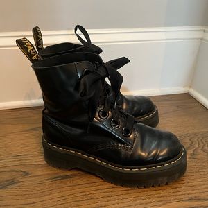 Dr Martens Molly Platform boot